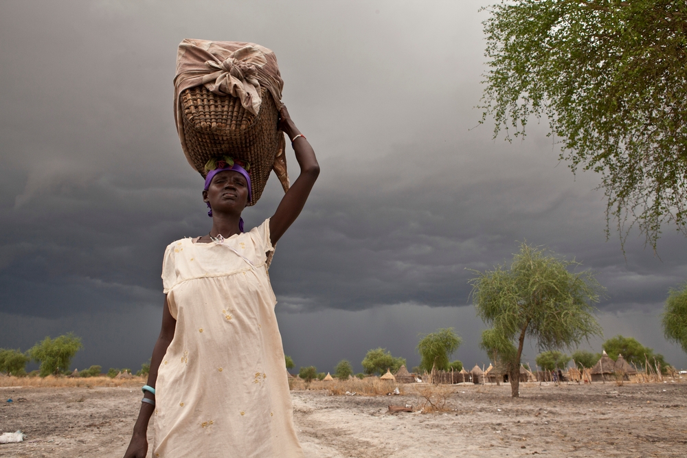 Ostafrika Sudan Frau mit Korb