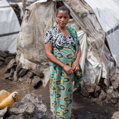 Asifiwe Seburo, 22, ist im siebten Monat schwanger und lebt im Binnenvertriebenencamp Kanyaruchinya. 