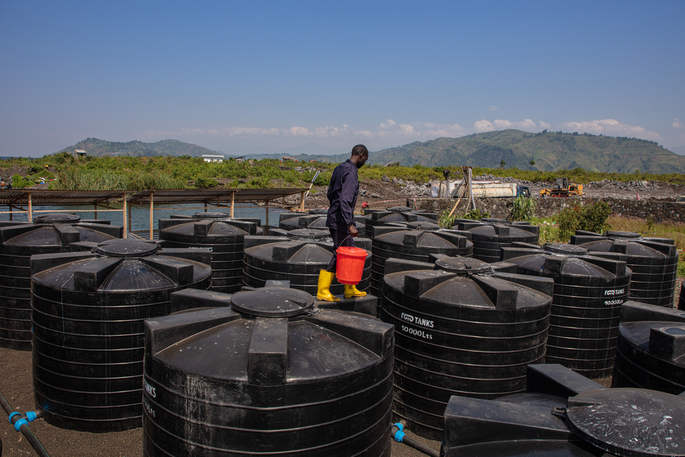 Wasseraufbereitungsanlage im Vertriebenenlager Bulengo