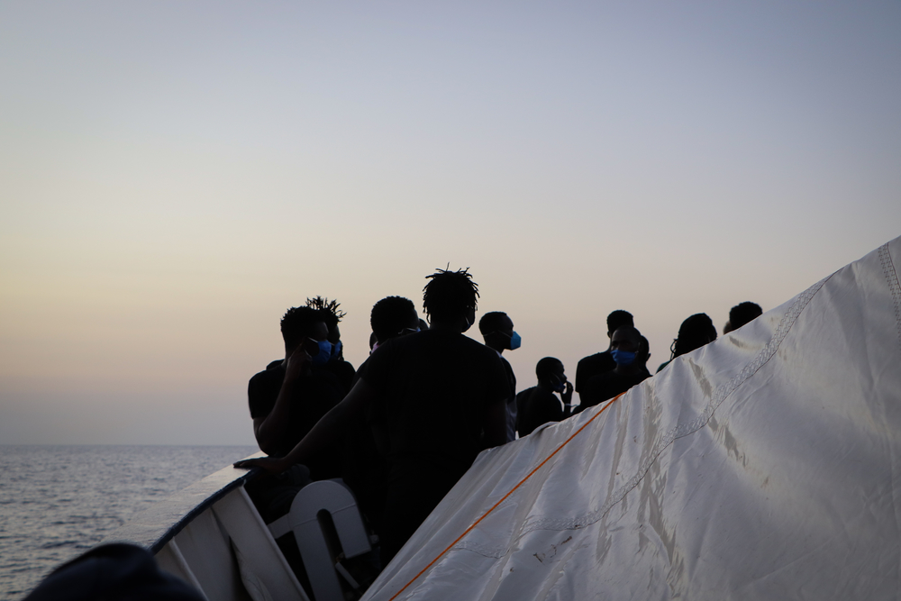 Eine Gruppe von Menschen an Bord der Sea Watch