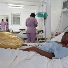 Patientin mit Schusswunde in Unfallkrankenhaus Haiti