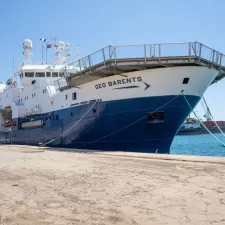 Das Schiff Geo Barents wurde in einem Hafen festgesetzt