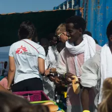 Zentrales Mittelmeer Rettung Ärzte ohne Grenzen