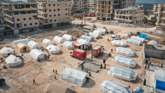 Mobile Kliniken in Lastwagen nach dem Erdbeben in der Türkei