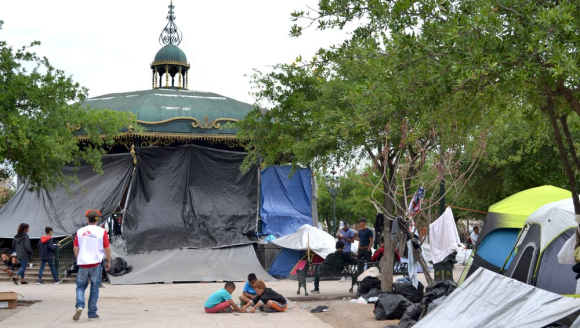 Die nach Mexiko deportierten Menschen hausen in Zelten 