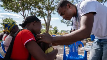 Angola: Mangelernährung und Malaria behandeln. Angola: Mangelernährung und Malaria behandeln.