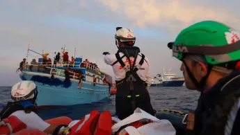 Seenotrettung Geflüchtete auf dem Mittelmeer Geo Barents