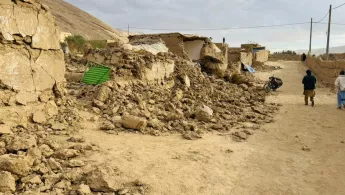 Ein durch ein Erdbeben zerstörtes Haus
