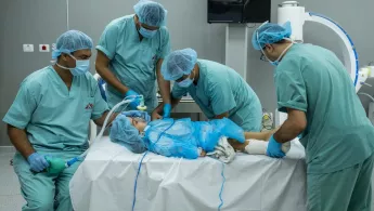 Im Operationssaal des Al-Awda-Krankenhauses in Gaza 