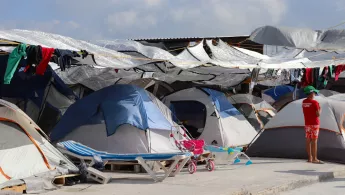 Ein Camp mit Zelten in Reynosa auf dem Plaza de la Republica 