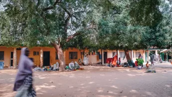 Sokoto-Noma-Hospital in Nigeria bietet kostenlose medizinische Hilfe und rekonstruktive Chirurgie für Noma-Patient*innen an Außenbereich Sokoto Noma-Krankenhaus, Nigeria