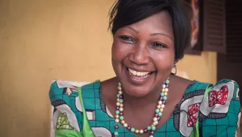 Ärzte ohne Grenzen Zentralafrikanische Republik Hebamme Adele 5.000 Babys Geburten