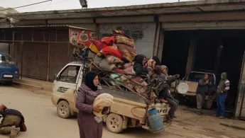 Menschen flüchten aus Idlib