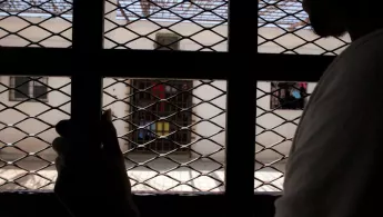 Verdammt zu ertrinken oder in Libyen eingesperrt zu sein