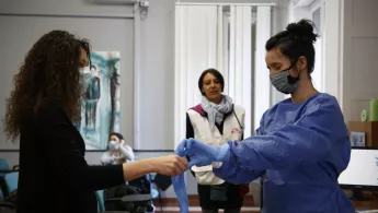 Covid-19 Italien Hilfe Schutzkleidung