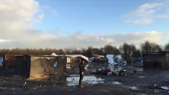 notunterkuenfte fluechtlinge grande synthe frankreich