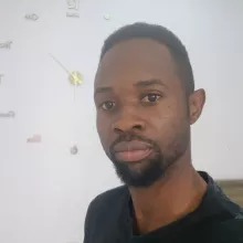 Porträt Dr. Nnamdi