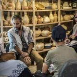 Unsere psychologische Hilfe in Palästina: Mitarbeiter im Gespräch mit Patient*innen.