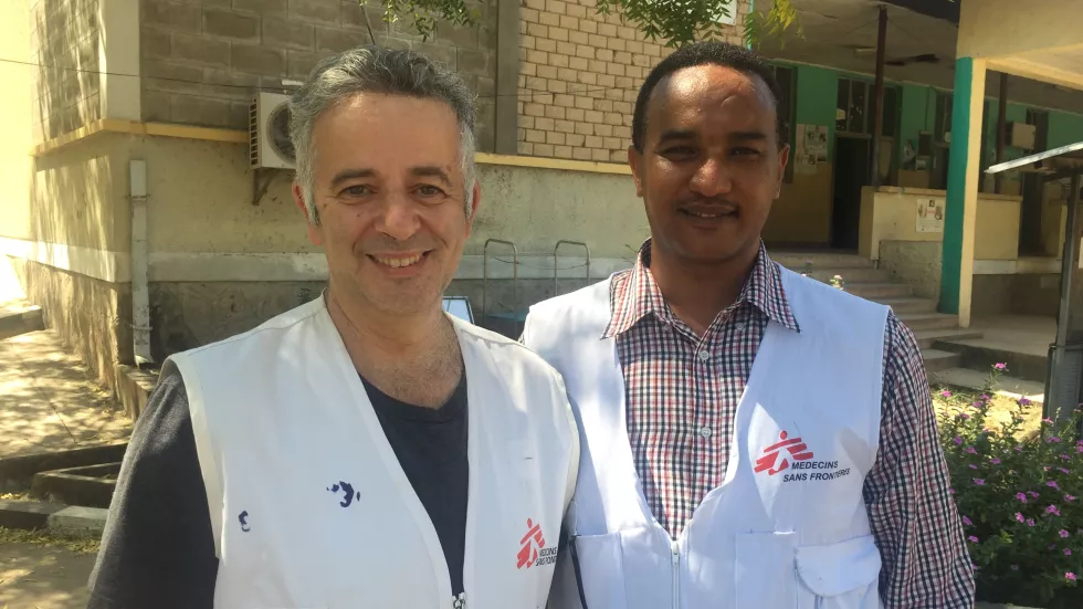 Amin Mortazawi mit Mitarbeiter