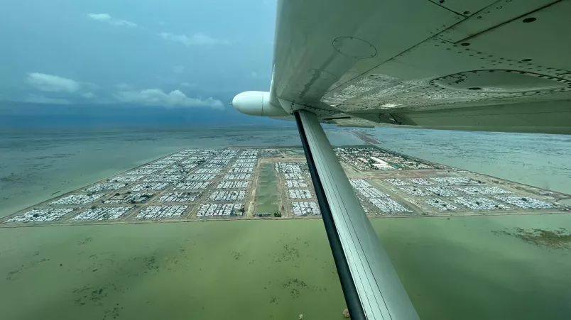 Flug über Camp Bentiu - eingeschlossen von Wassermassen