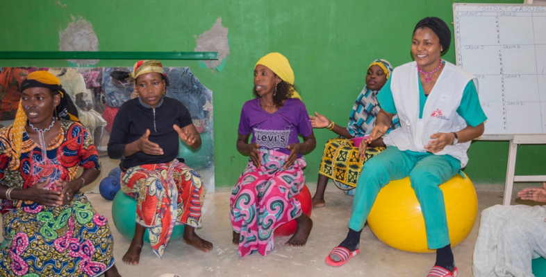 Patientinnen während ihrer Rehabilitation im Regionalkrankenhaus in Jahun, Nigeria