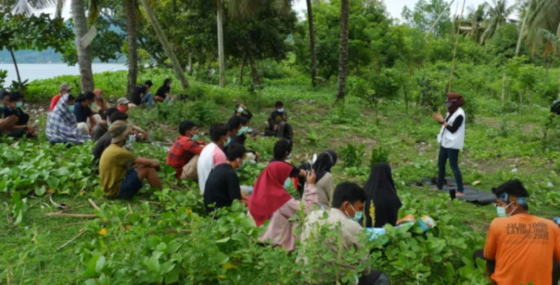 Erdbebenhilfe in West Sulawesi, Indonesien