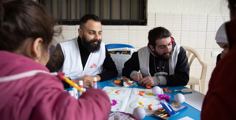 Südlibanon: Ein Teil unseres mobilen Teams und Kinder