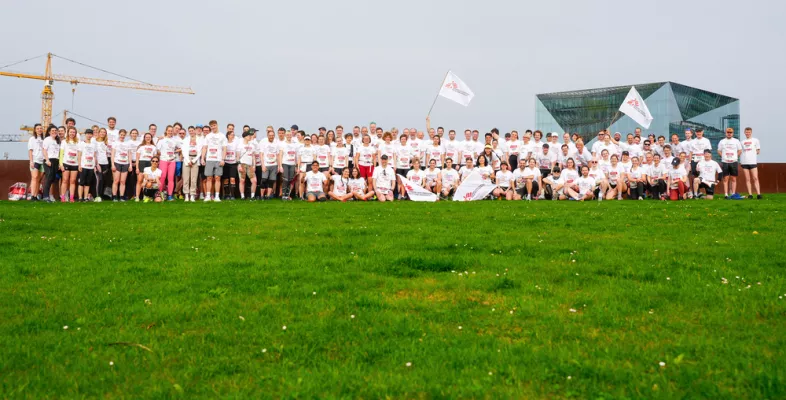 Gruppenfoto der Teilnehmer*innen.