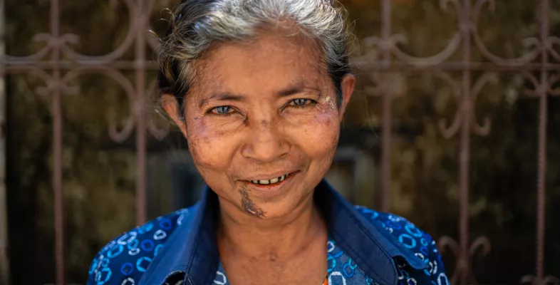 Portrait: Daw Than Than, Bewohnerin des Ghettos Aung Mingalar, Myanmar