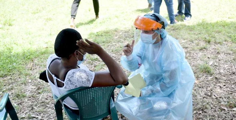Migrantin aus Haiti erhält psychologische Hilfe