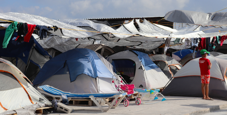 Ein Camp mit Zelten in Reynosa auf dem Plaza de la Republica 