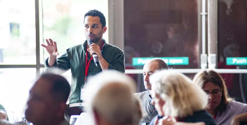 Mitarbeitende berichten aus Projekten