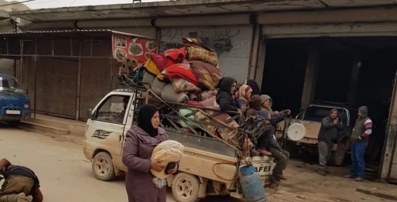 Menschen flüchten aus Idlib