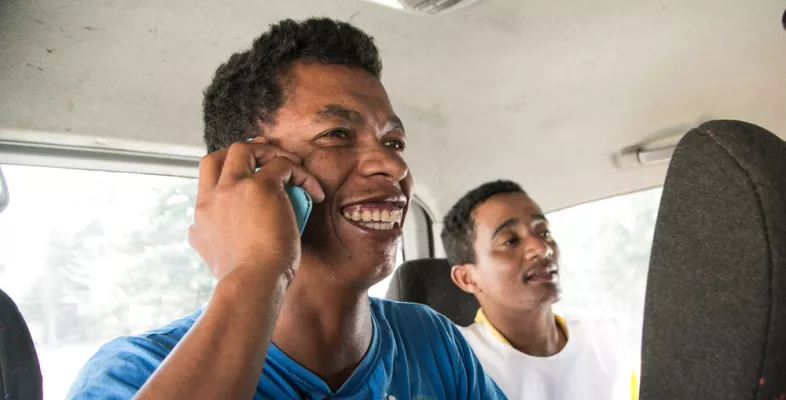 TOAMASINA, MADAGASCAR - Andrinjaka RAFAMANTANANTSOA (left), 28, was just released from the plague triage and treatment centre where had been cared for since 11 October. ANDRINJAKA is a mason. Due to fears of being rejected by his boss and his coworkers, he has asked the MSF Health Promoters to come with him to his workplace in order to meet them and explain them that he’s no longer a danger to his team. ANDRINJAKA greets them one last time.