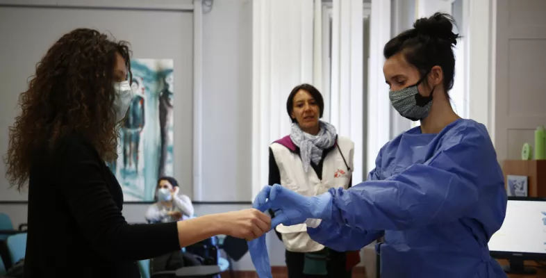 Covid-19 Italien Hilfe Schutzkleidung