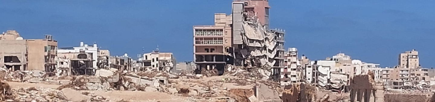 Darna nach den Überschwemmungen Zu sehen ist die Stadt Darna im Osten Libyens, welche besonders schwer von den Überschwemmungen getroffen wurde.