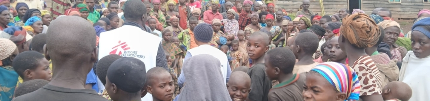 Tausende Menschen mussten seit Mitte Mai aus ihren Dörfern in Nord-Kivu fliehen. Durch Konflikte in Nord-Kivu (DRC) vertriebene Bevölkerung