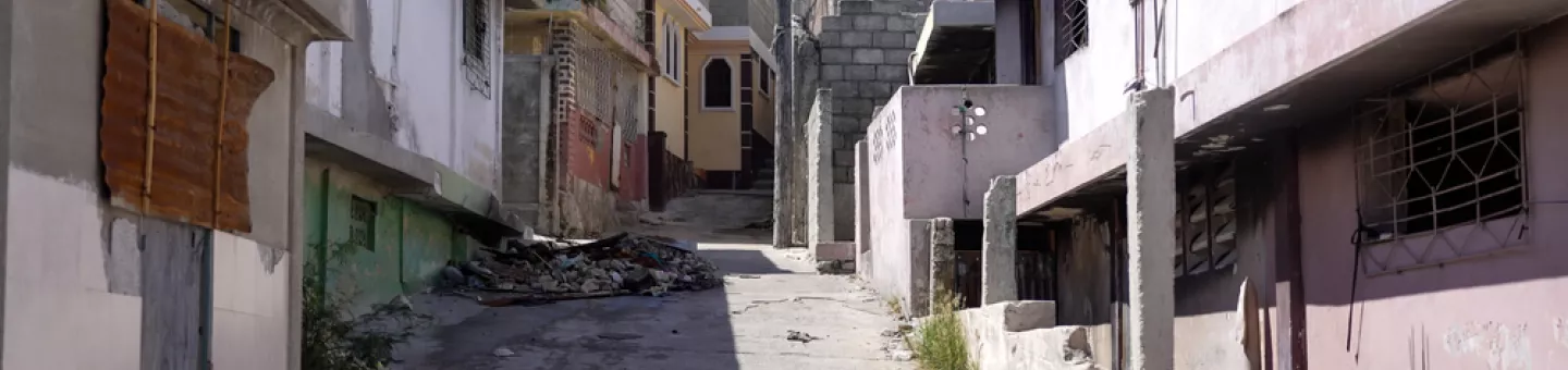 Haiti - Blick auf eine leere Straße in Port-au-Prince