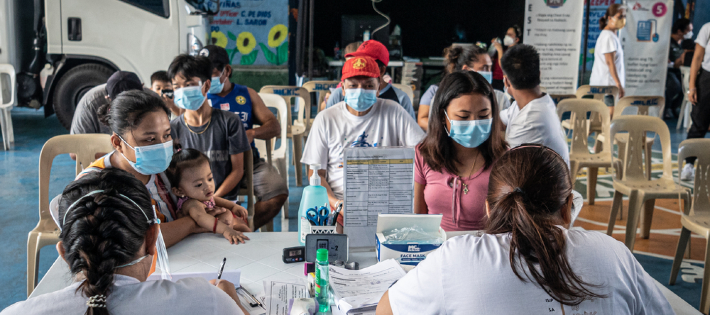 Tondo, Manila: Screening für Tuberkulose Patient*innen und medizinisches Personal während Screening für Tuberkulose