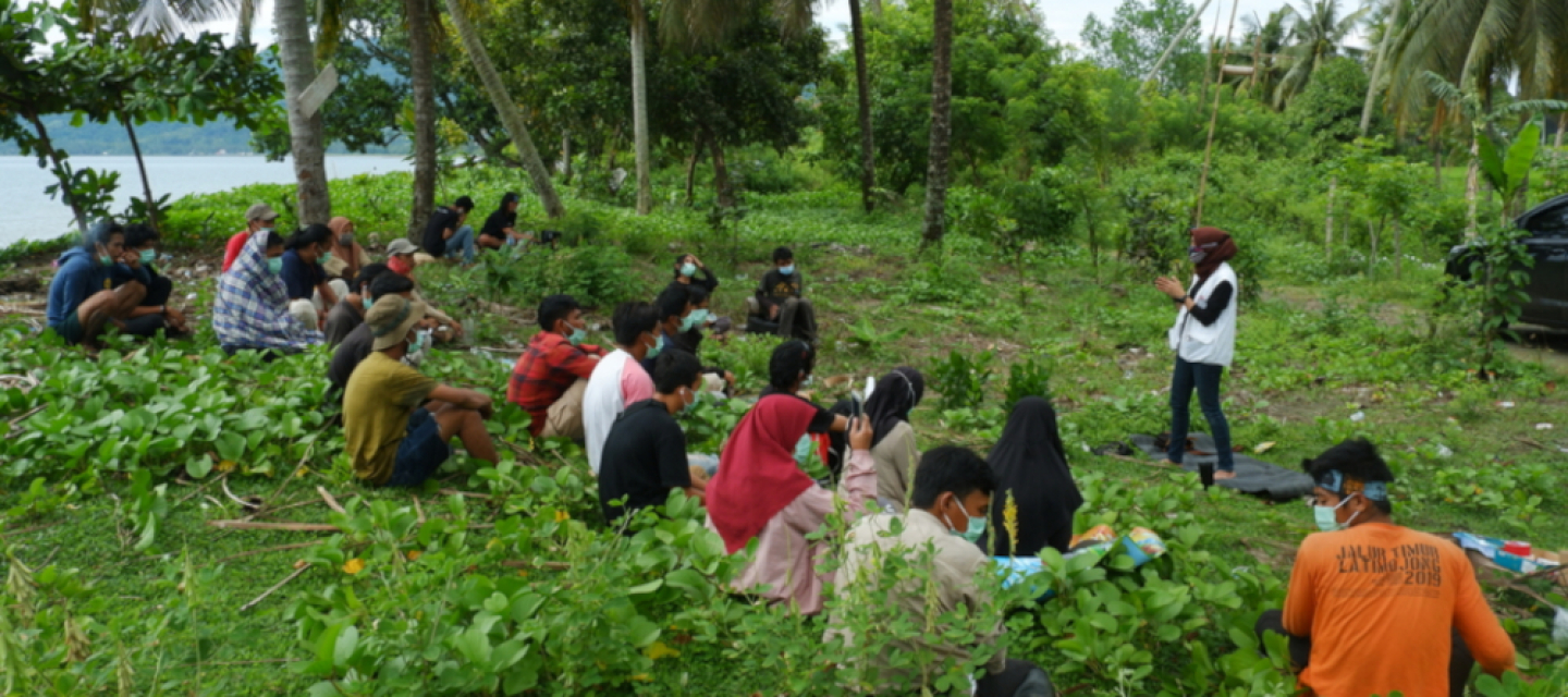 Erdbebenhilfe in West Sulawesi, Indonesien