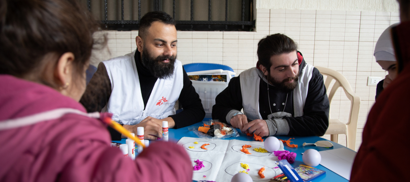 Südlibanon: Ein Teil unseres mobilen Teams und Kinder
