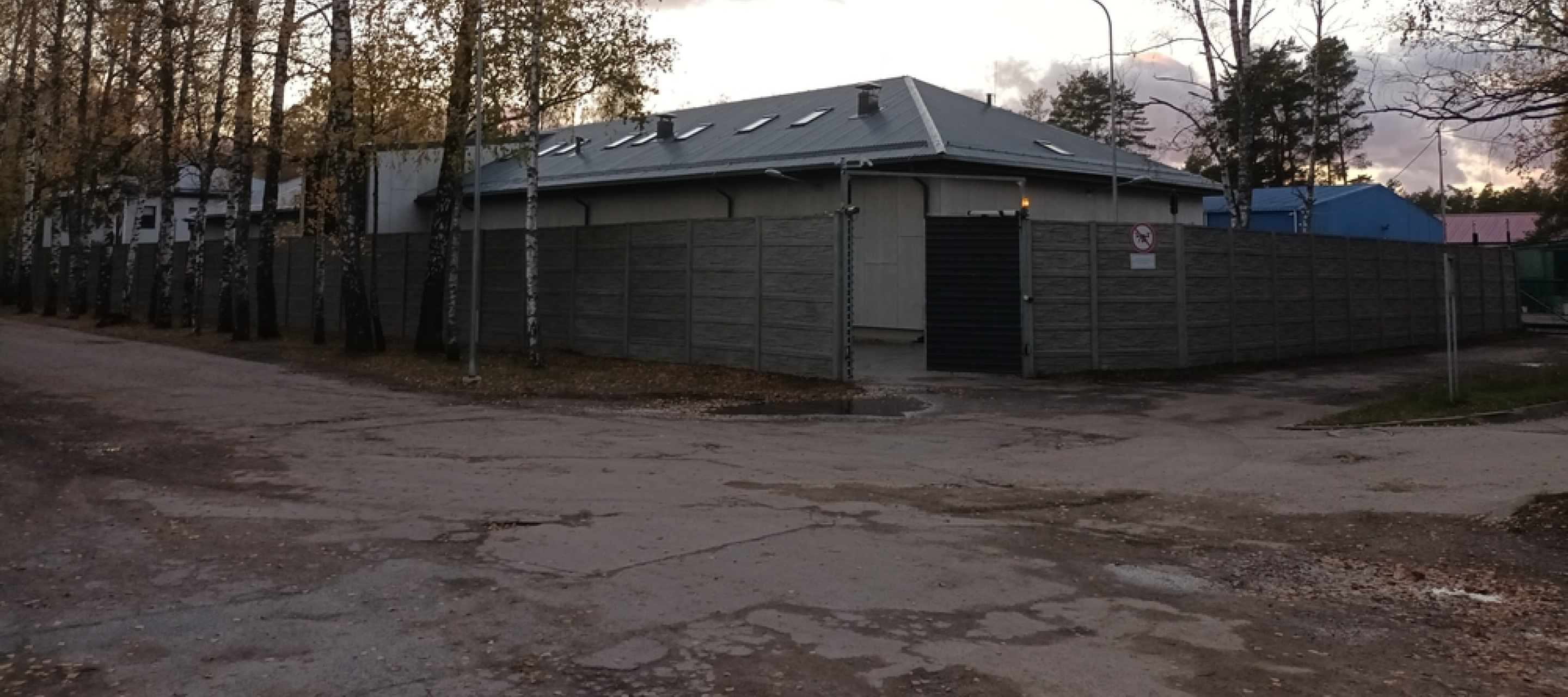 Lettland, Muciniecki: Haupteingang der Haftanstalt für Migrant*innen