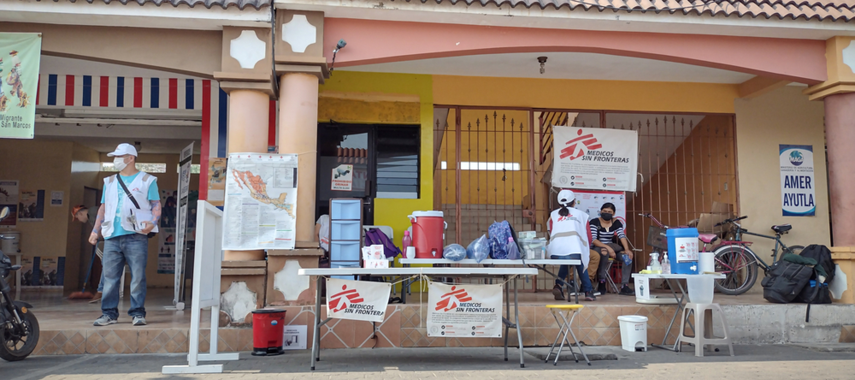 Medizinische Hilfe Busbahnhof Migrationsroute Guatemala