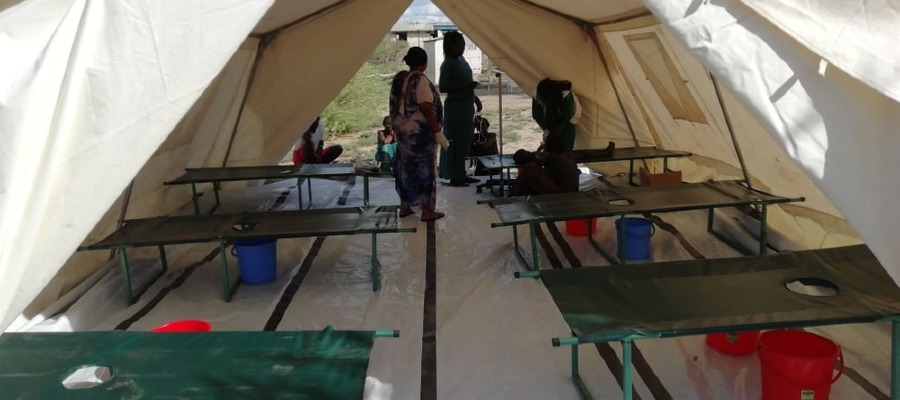 Kenia Cholera-Behandlung im Zelt Kenia Cholera-Behandlung im Zelt