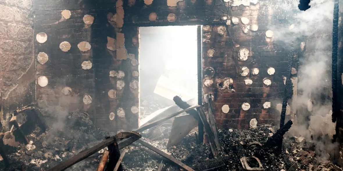 Haus nach Beschuss in Mariupol, Ukraine