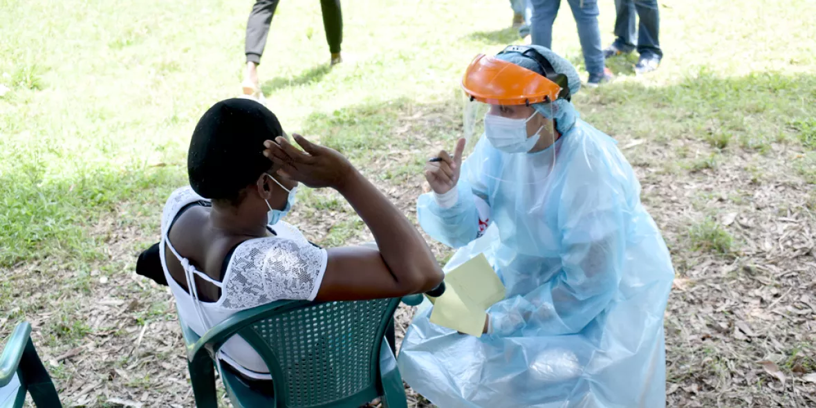Migrantin aus Haiti erhält psychologische Hilfe