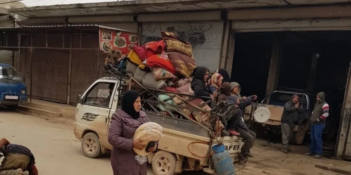 Menschen flüchten aus Idlib
