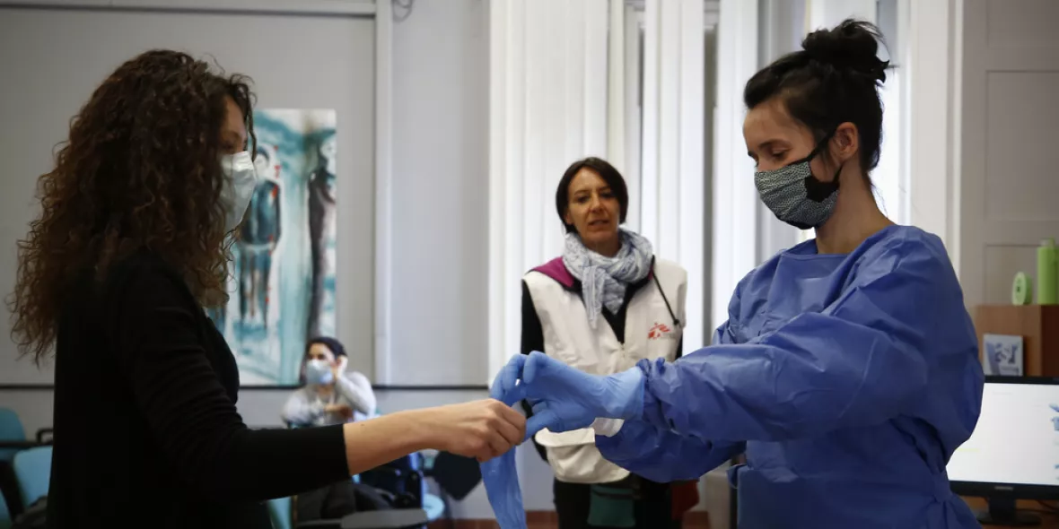 Covid-19 Italien Hilfe Schutzkleidung