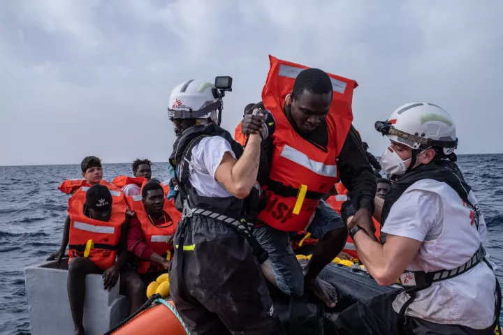 Seenotrettung Geflüchtete auf dem Mittelmeer Geo Barents