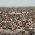 Eine Luftaufnahme des Samsam-Camps in Nord-Darfur